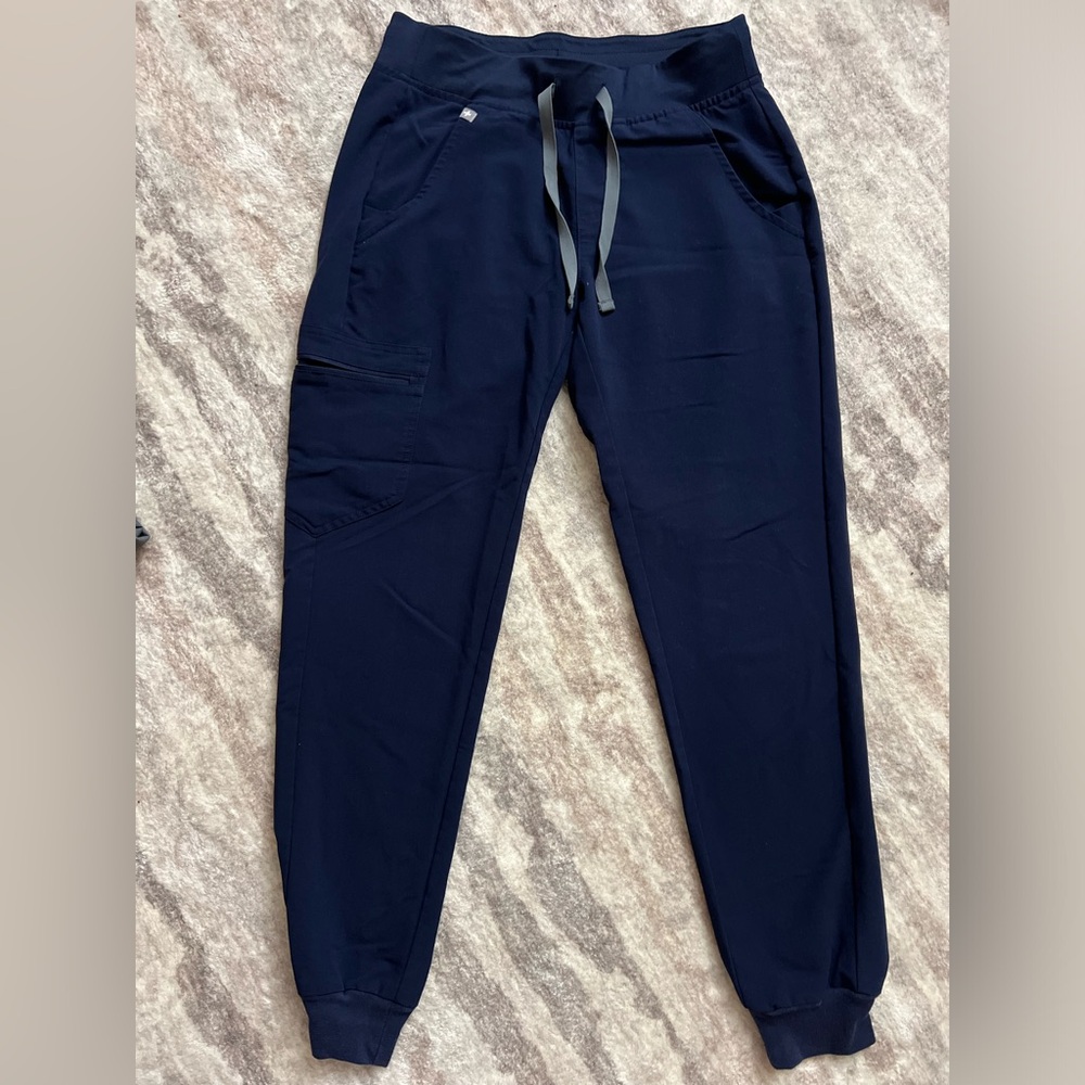 FIGS navy joggers
